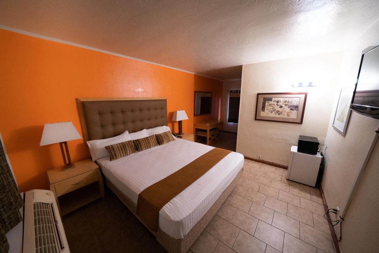 Stay Inn Suite Stockton Exterior photo
