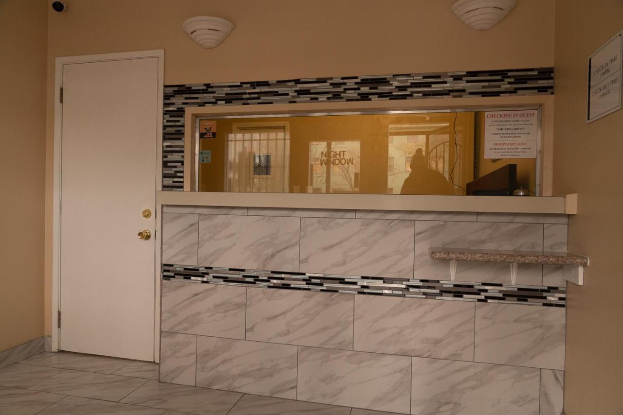 Stay Inn Suite Stockton Exterior photo