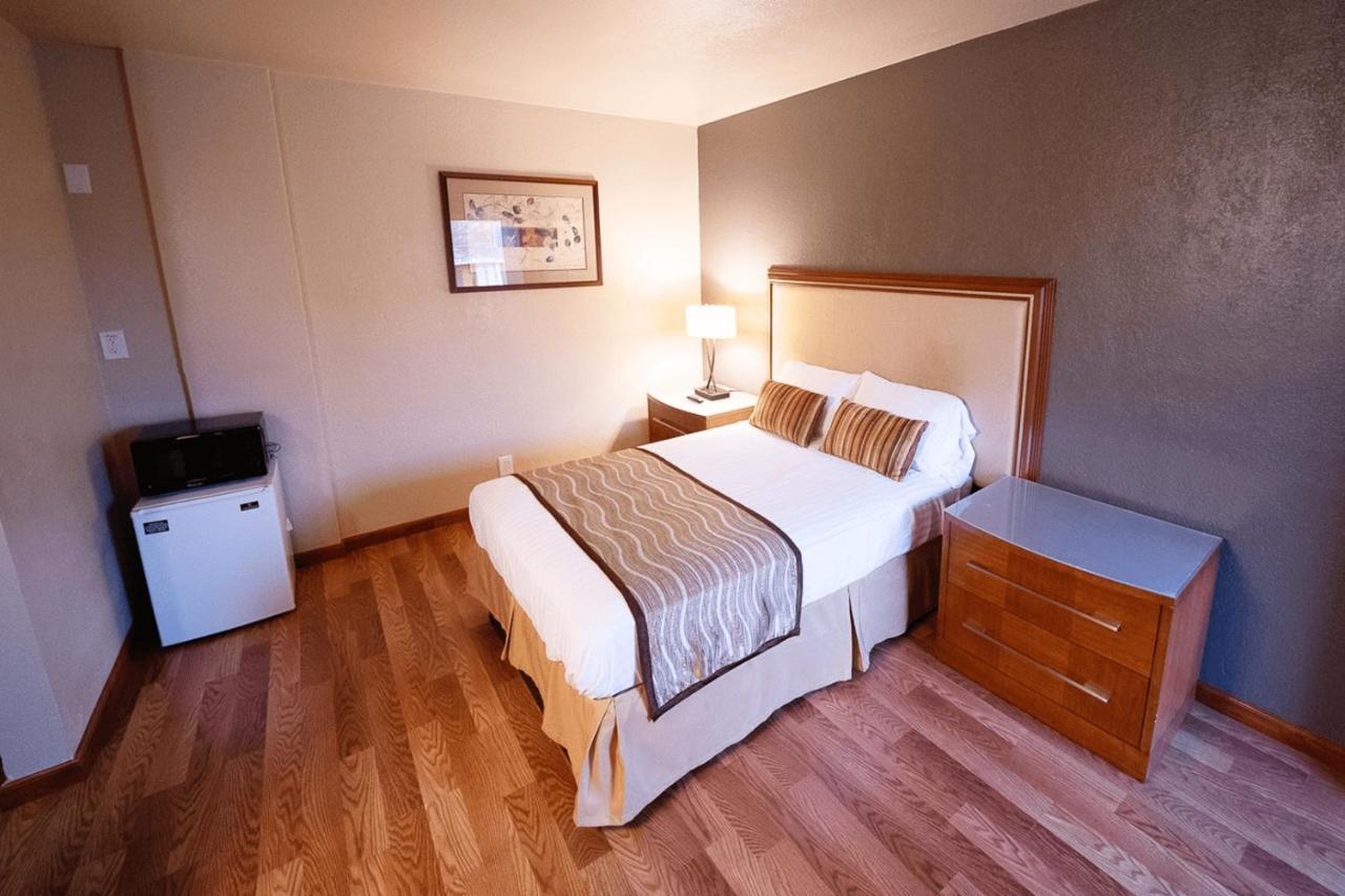 Stay Inn Suite Stockton Exterior photo